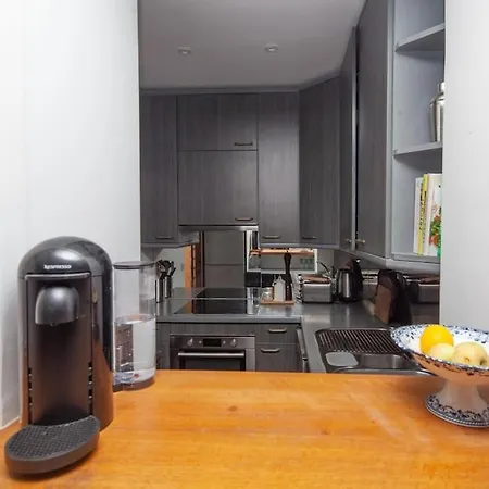 4p Avec Terrasse - Marais Apartment